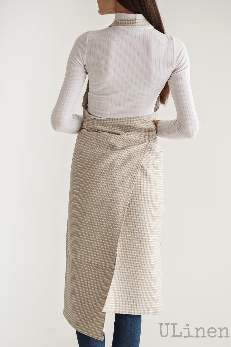 Linen Apron in Beige color (with 2 front pockets)