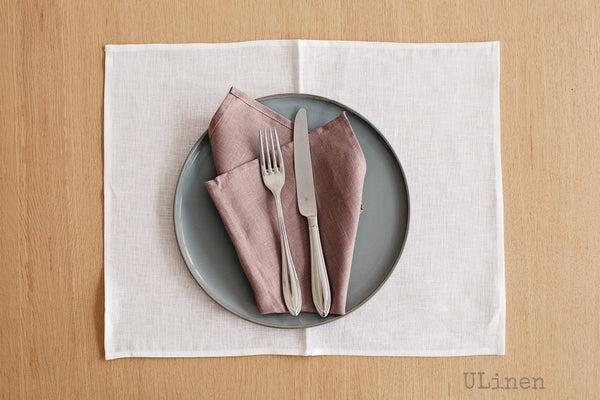 Set of 2 Linen Napkins in Pastel Violet Color