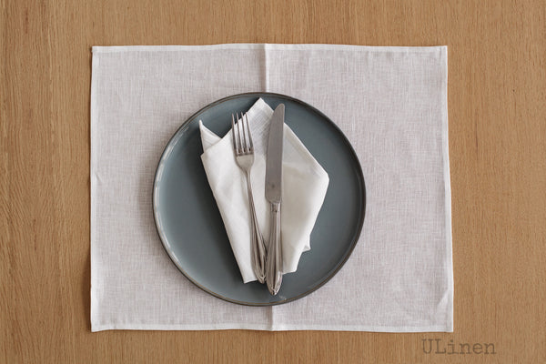 Set of 2 Linen Napkins in White Color